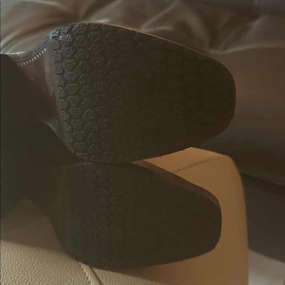 Frye Pia Chelsea Leather Boots. Size 7. Color Slate. Excellent cond Retail $358. - Picture 8 of 9